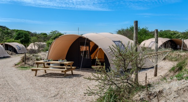 De waard tent Camping de Lakens